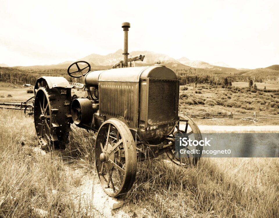 sejarah traktor